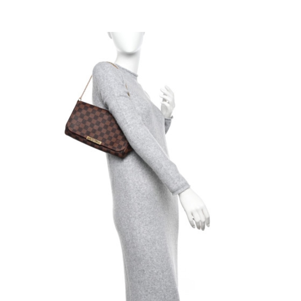 Louis Vuitton's Damier Ebene Canvas purse - Picture 2 of 13
